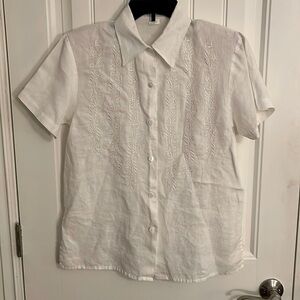 Jennifer Eaen white women’s sz‎ S short sleeve button up embroidery 💯 % RAMIE